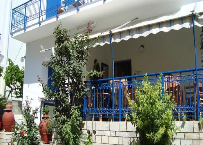Hotel Vakhos Naxos City