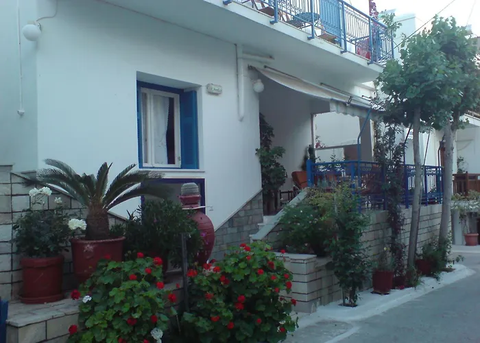 Hotel Vakhos Naxos City